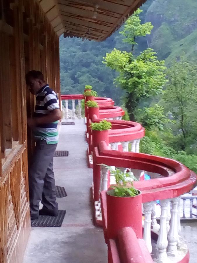 Shanti Kunjh Uttarkāshi Esterno foto