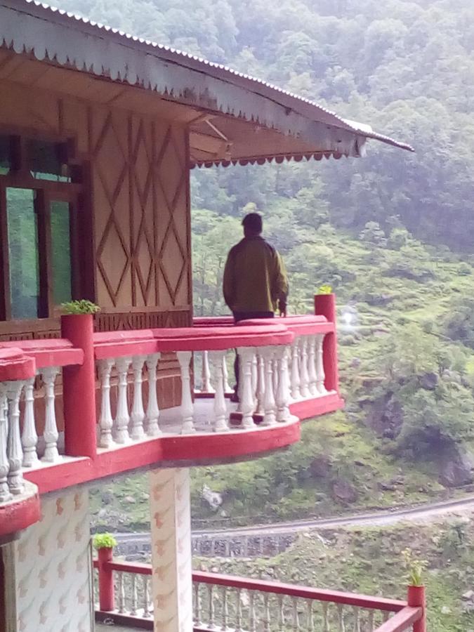 Shanti Kunjh Uttarkāshi Esterno foto